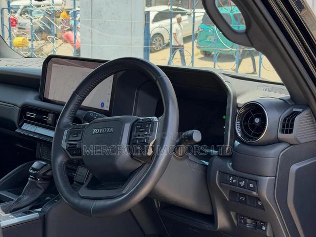 Toyota Land Cruiser Prado 2.7 2024 Matt Black