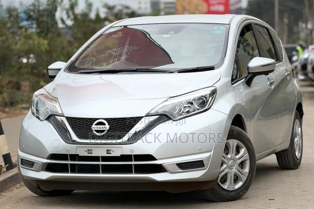 Nissan Note 2019 Silver