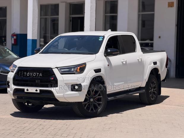 Toyota Hilux 2019 Off white