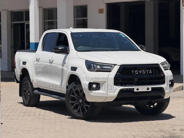 Toyota Hilux 2019 Off white