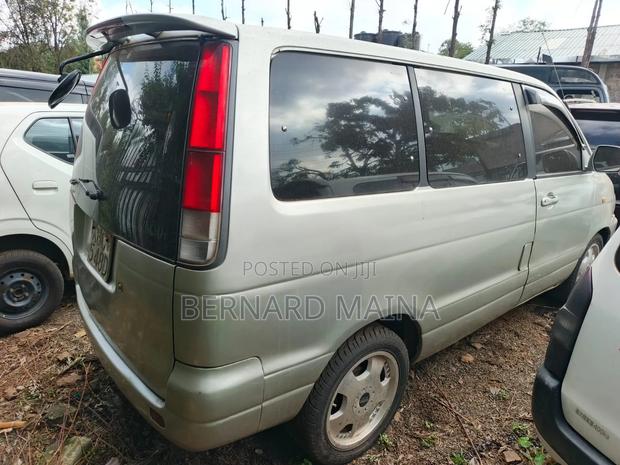 Toyota TownAce Noah 2001 Silver