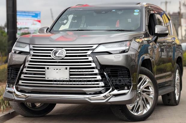 Lexus LX 2022