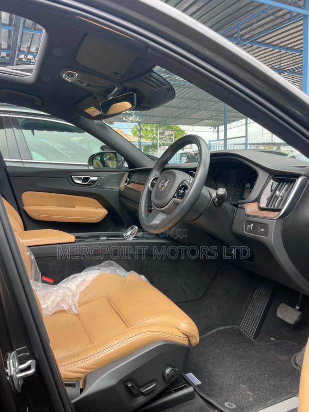 Volvo XC60 2020 Gray