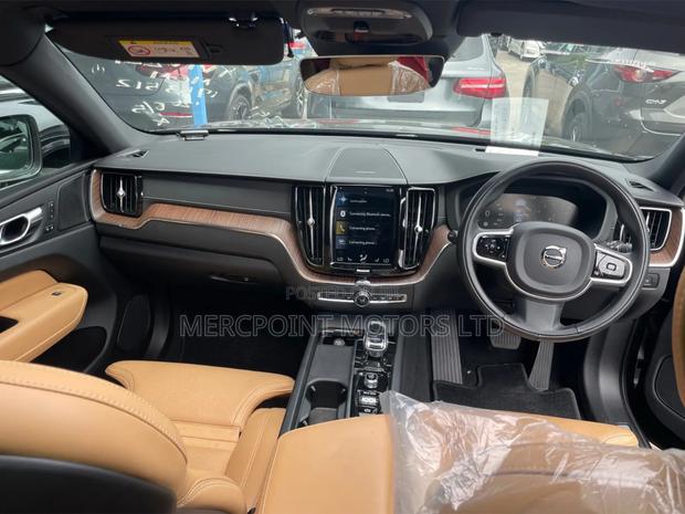 Volvo XC60 2020 Gray