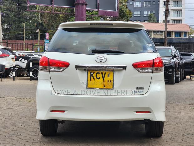 Toyota Wish 2012 White