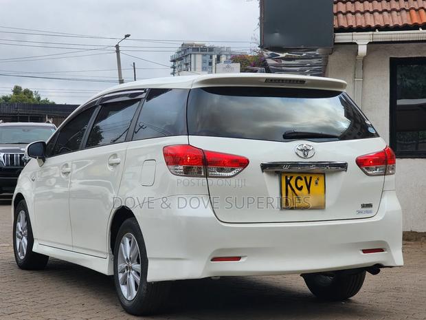 Toyota Wish 2012 White
