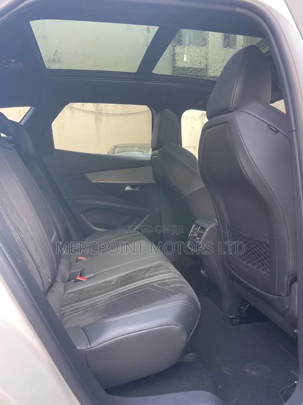 Peugeot 3008 2021 Off white