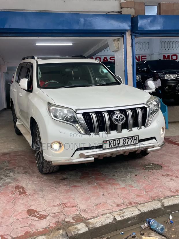 Toyota Land Cruiser Prado 2.8 2017 Black
