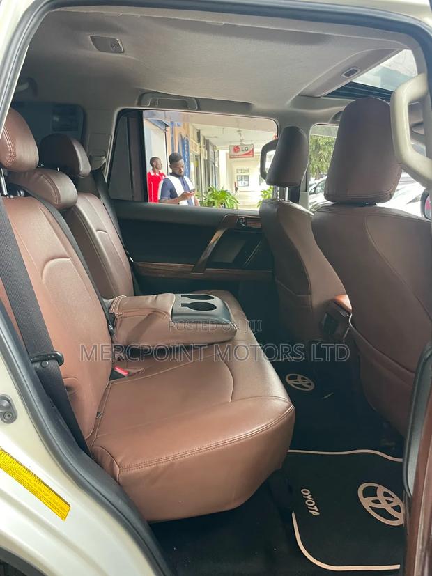 Toyota Land Cruiser Prado 2.8 2017 Black