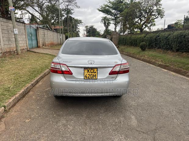 Toyota Premio 2012 Silver