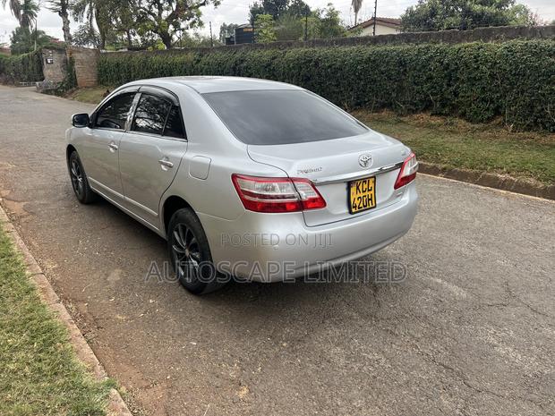 Toyota Premio 2012 Silver