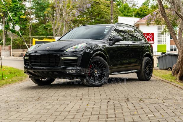Porsche Cayenne GTS AWD 2016 Black