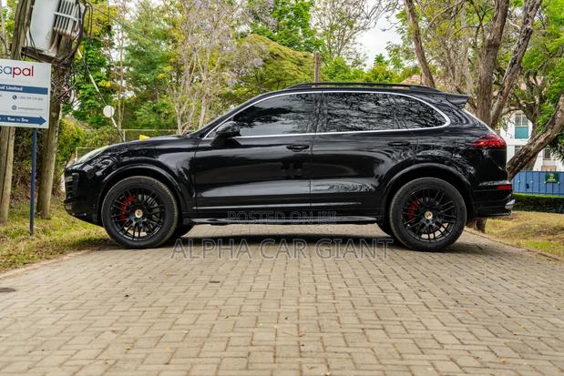 Porsche Cayenne GTS AWD 2016 Black