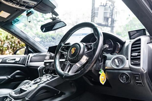 Porsche Cayenne GTS AWD 2016 Black