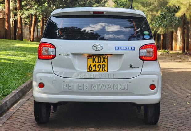Toyota Passo 2018 White