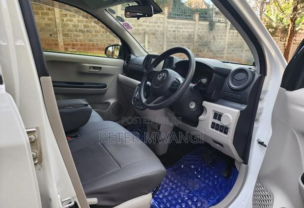 Toyota Passo 2018 White