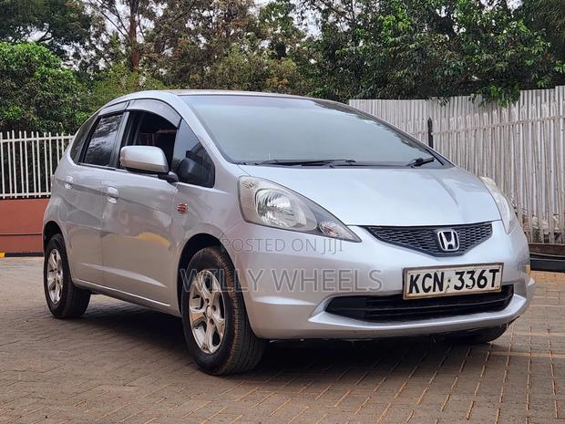Honda Fit 2010 Silver
