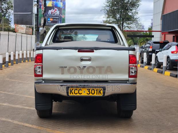 Toyota Hilux 3.0 D-4D Double Cab 2008 Brown