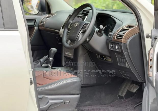 Toyota Land Cruiser Prado 2020 White