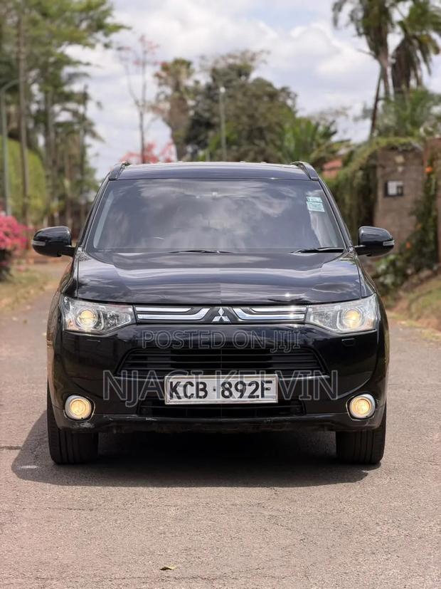 Mitsubishi Outlander 2014 Black