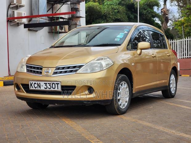Nissan Tiida 1.5L 16V 2010 Gold