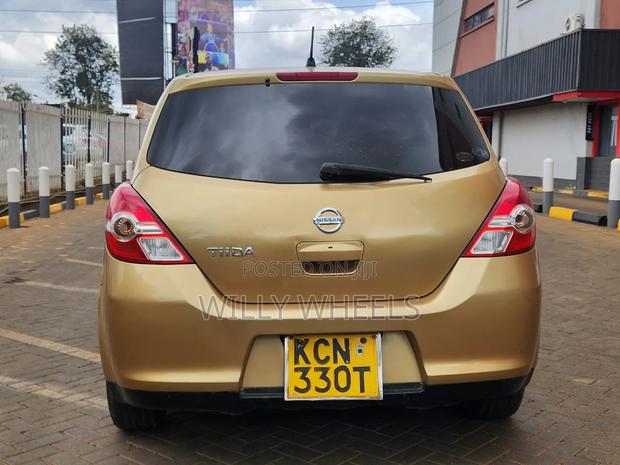 Nissan Tiida 1.5L 16V 2010 Gold