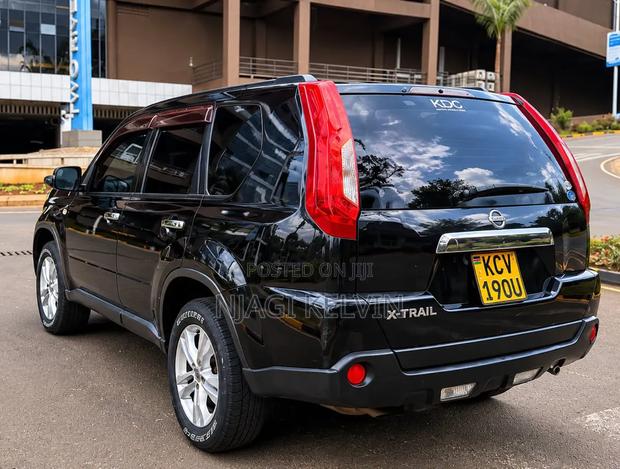 Nissan X-Trail 2012 Black
