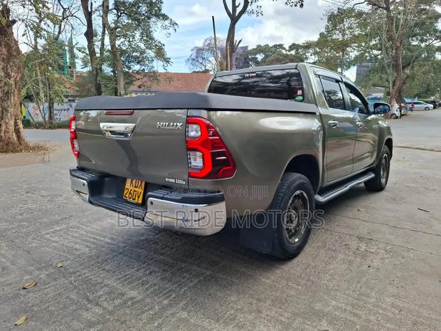 Toyota Hilux Revo Double Cab Deisel 2.4 AWD 2021 Gray