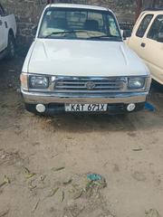 Toyota Hilux 2.5 Cab 2005 White for sale