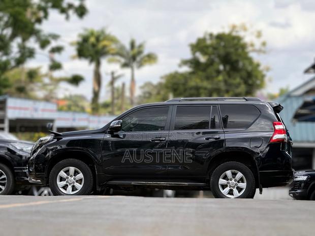 Toyota Land Cruiser Prado 2015 Black