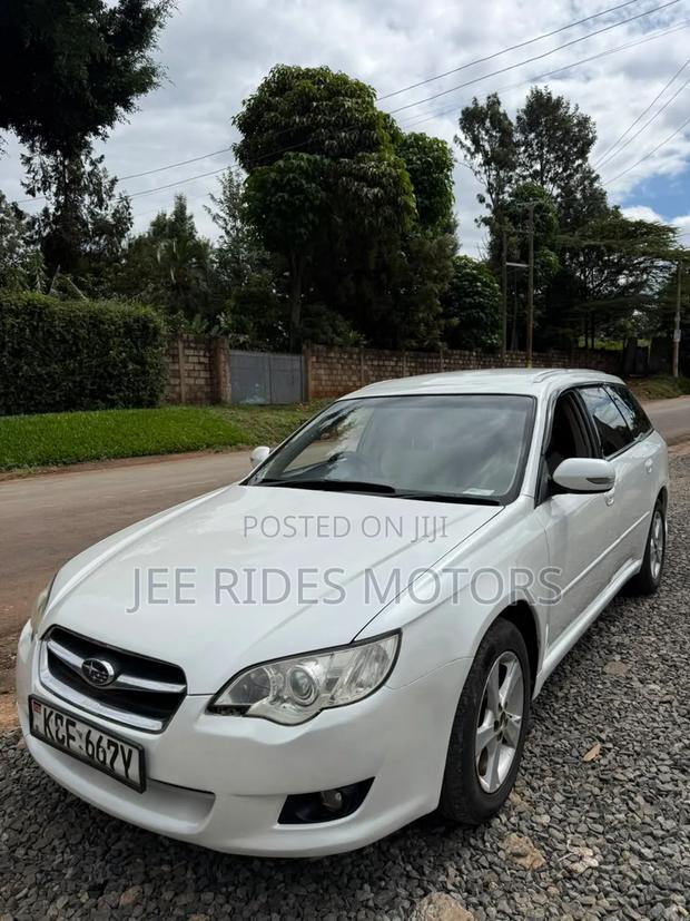 Subaru Legacy 2.5 i 2008 White