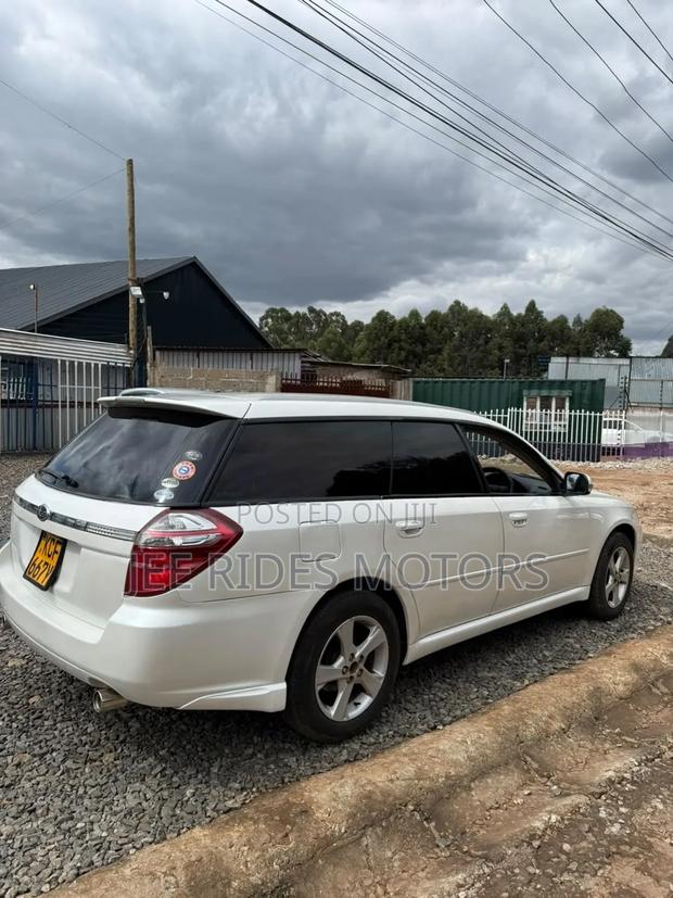 Subaru Legacy 2.5 i 2008 White