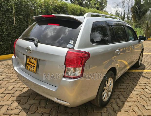 Toyota Corolla Fielder 2014 Silver