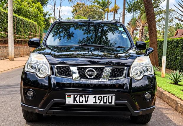 Nissan X-Trail 2.0 Petrol XE 2012 Black