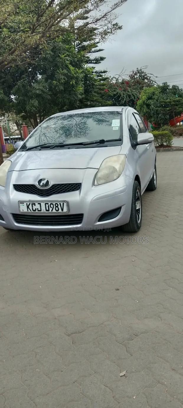 Toyota Vitz 2009 Purple