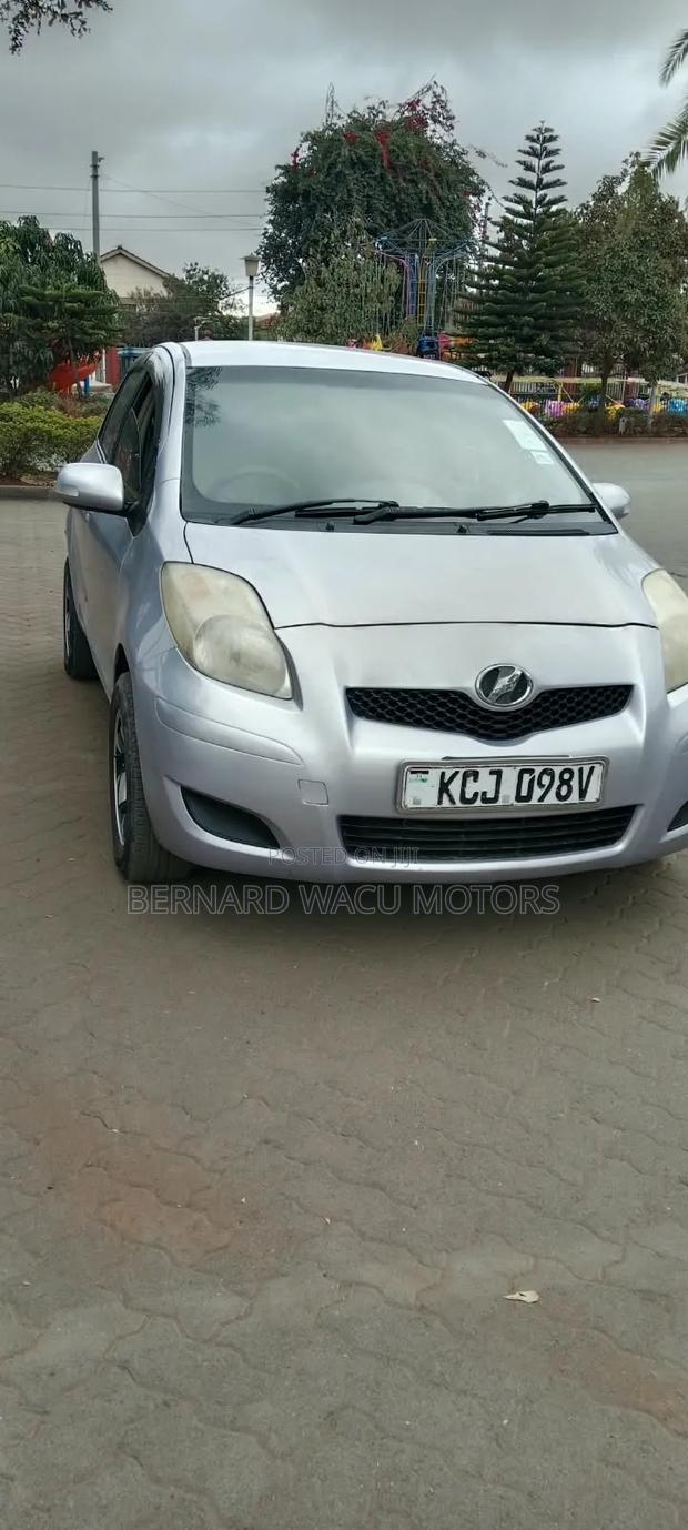 Toyota Vitz 2009 Purple