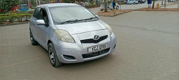 Toyota Vitz 2009 Purple