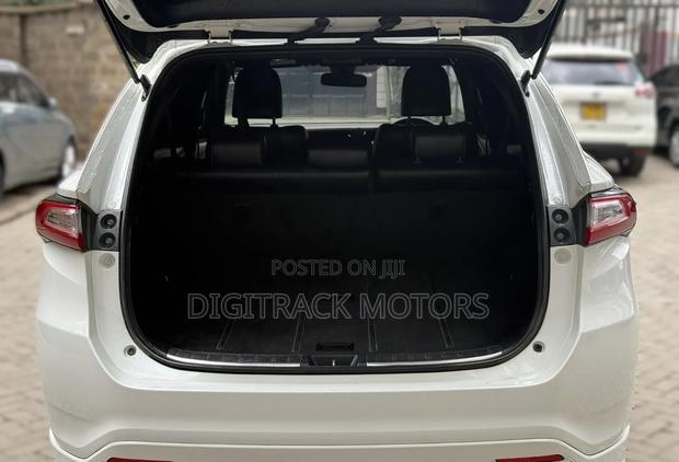 Toyota Harrier 2018 White