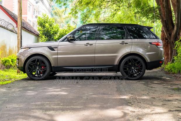 Land Rover Range Rover Sport 2016 Brown
