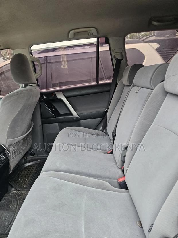 Toyota Land Cruiser Prado 2010 Black