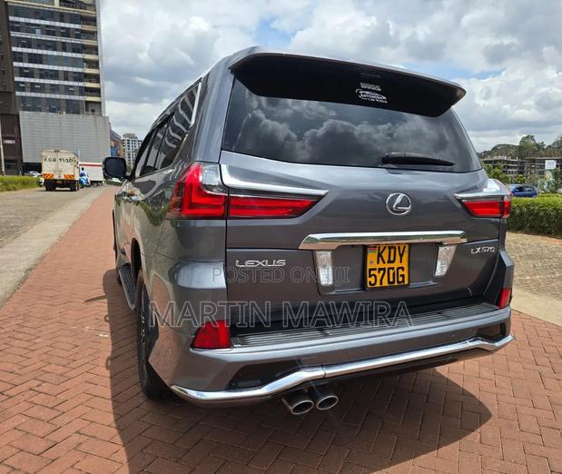 Lexus LX 2016 Gray
