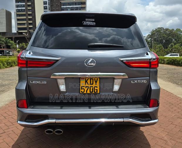 Lexus LX 2016 Gray