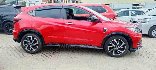 Honda Vezel 2019 Red