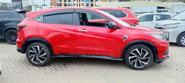 Honda Vezel 2019 Red