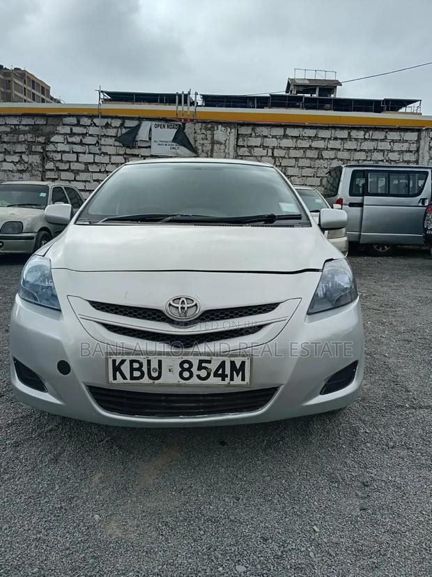 Toyota Belta 2007 Gray