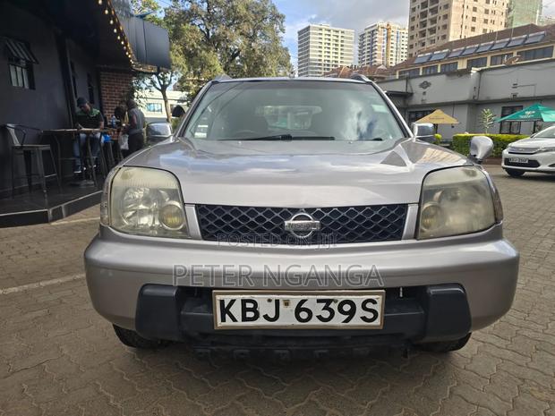Nissan X-Trail 2.0 Comfort 2002 Gold