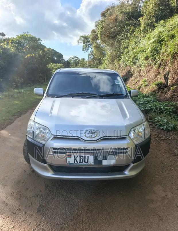 Toyota Succeed 2019 Silver