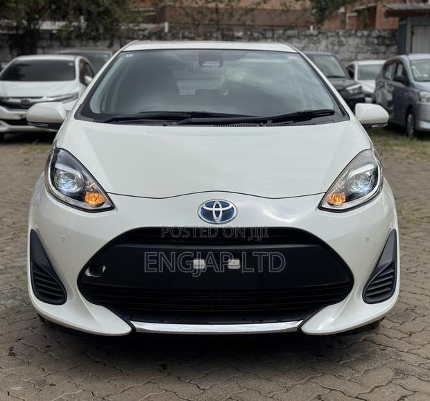 Toyota Aqua 2019 Pearl