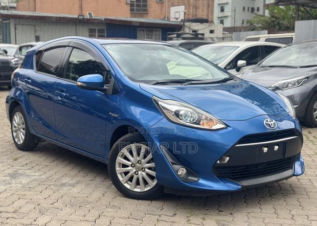 Toyota Aqua 2018 Blue