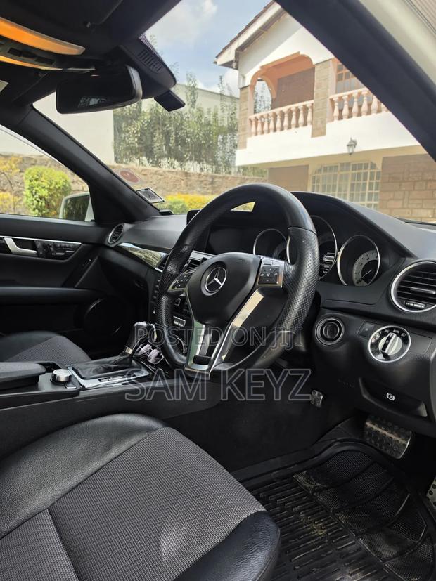 Mercedes-Benz C200 2013 White